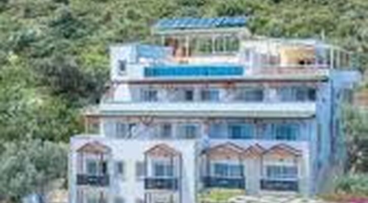 Blue Island Luxury Hotel