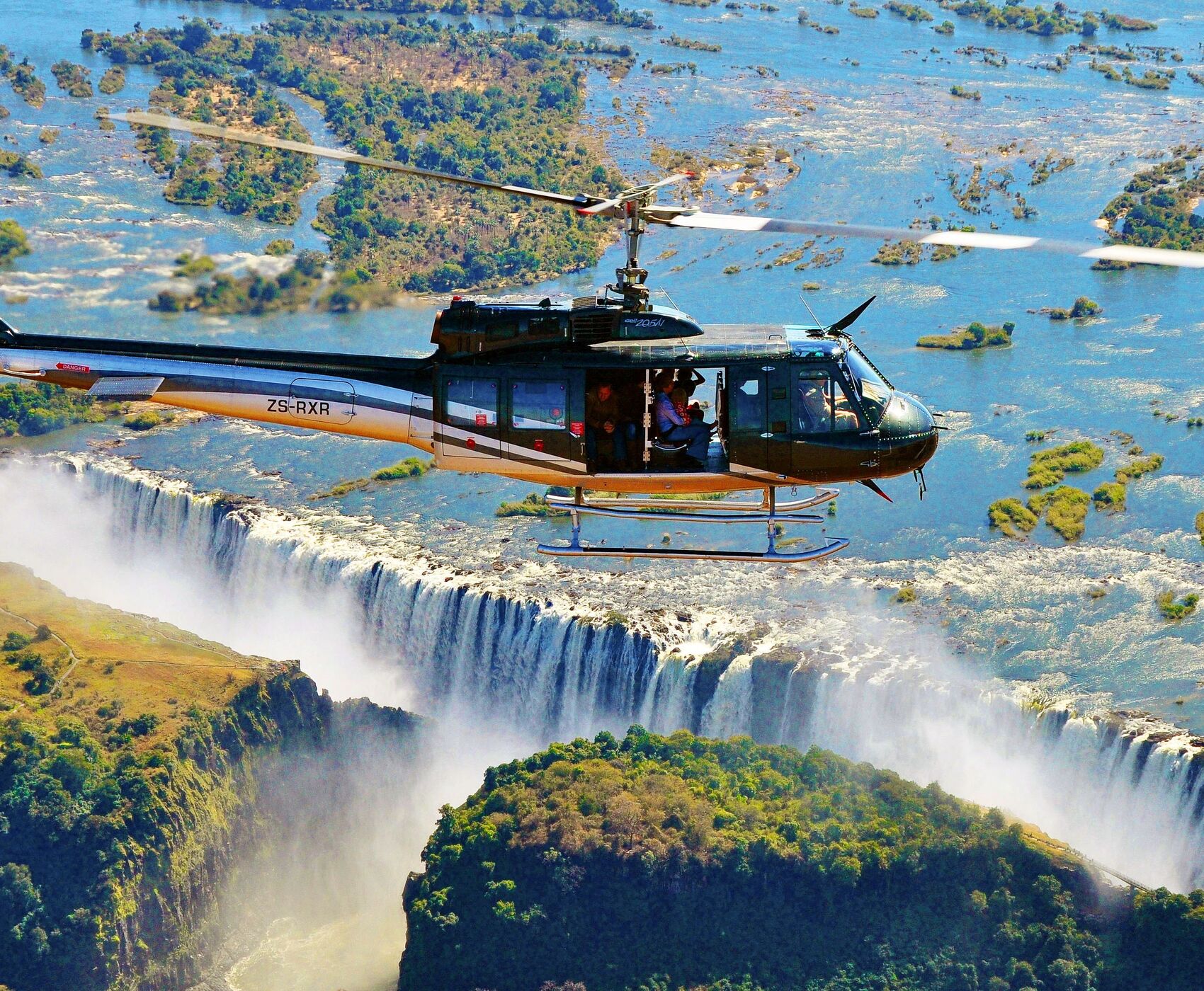 SOUTH AFRICA (VICTORIA WATERFALLS - ZAMBIA) TOUR BY FLIGHT