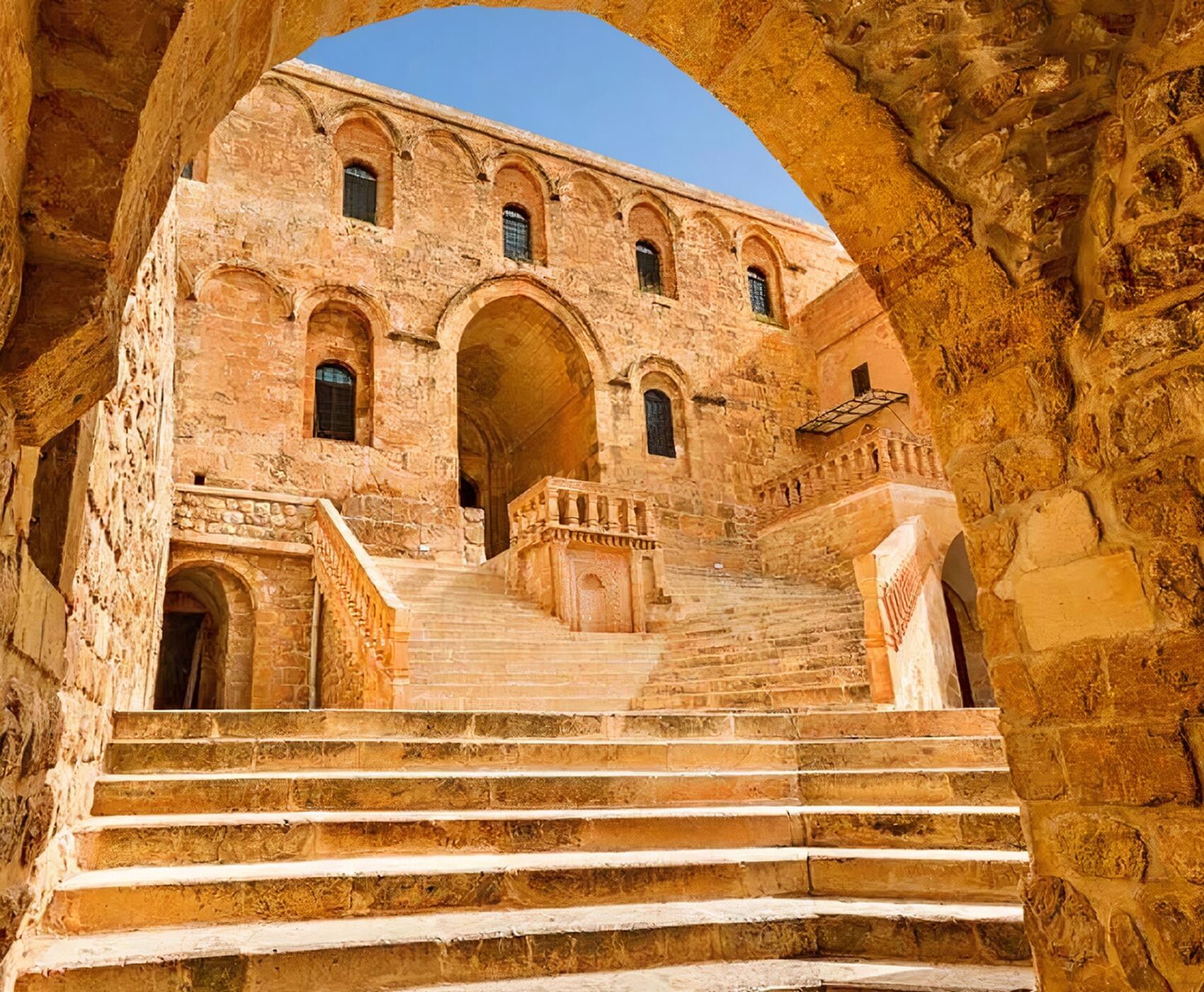 Diyarbakir Midyat Mardin Harran Gobeklitepe Gaziantep tour by plane