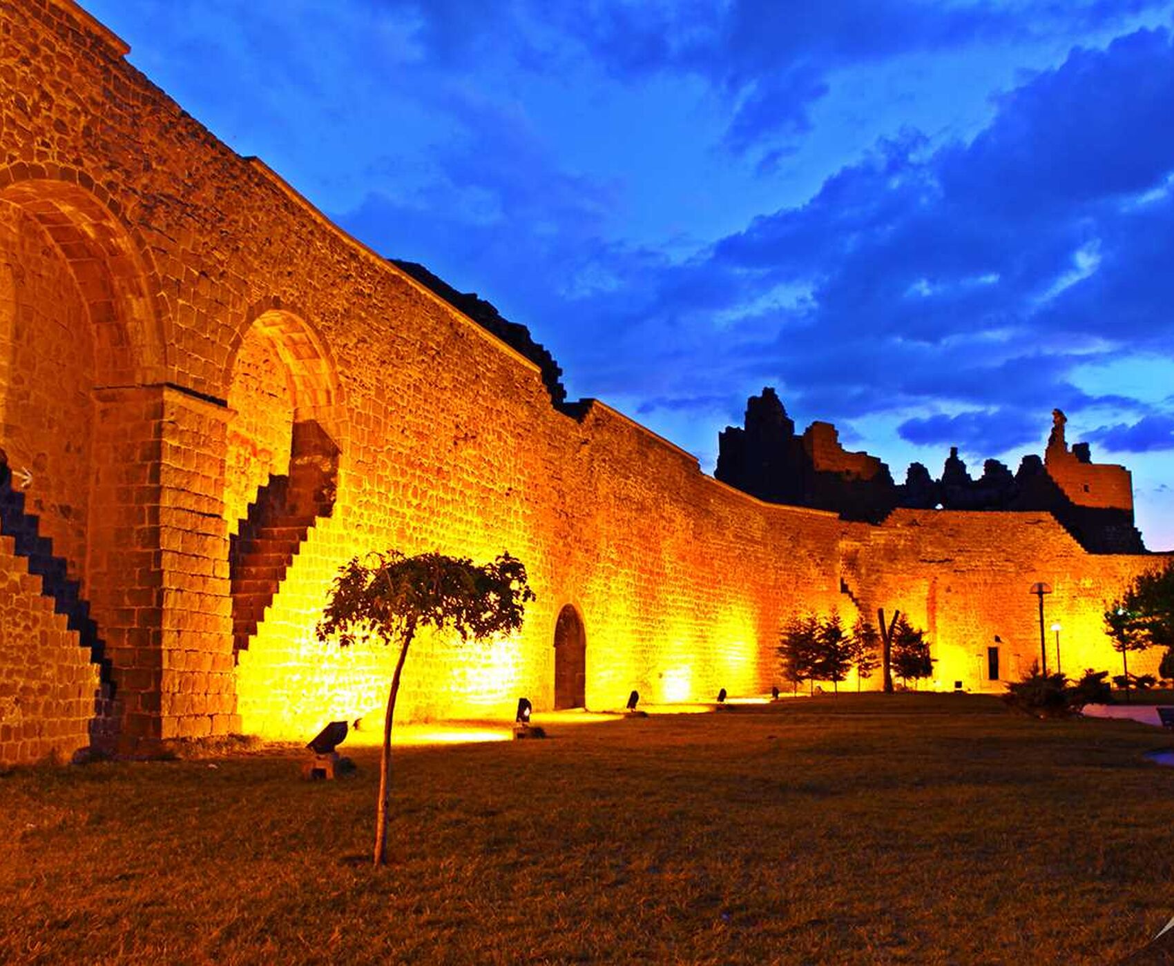 Diyarbakir Midyat Mardin Harran Gobeklitepe Gaziantep tour by plane