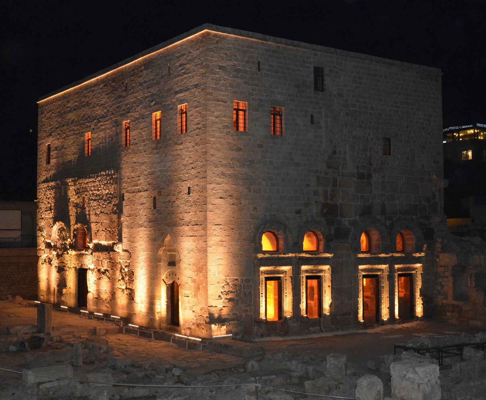 Diyarbakir Midyat Mardin Harran Gobeklitepe Gaziantep tour by plane