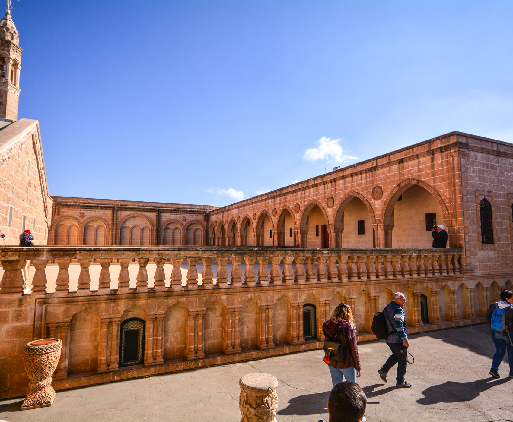 Diyarbakir Midyat Mardin Harran Gobeklitepe Gaziantep tour by plane