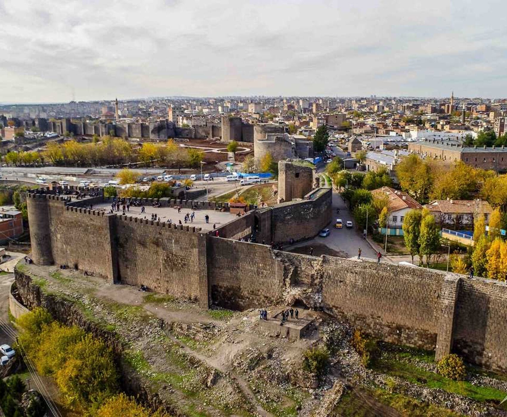 Diyarbakir Midyat Mardin Harran Gobeklitepe Gaziantep tour by plane